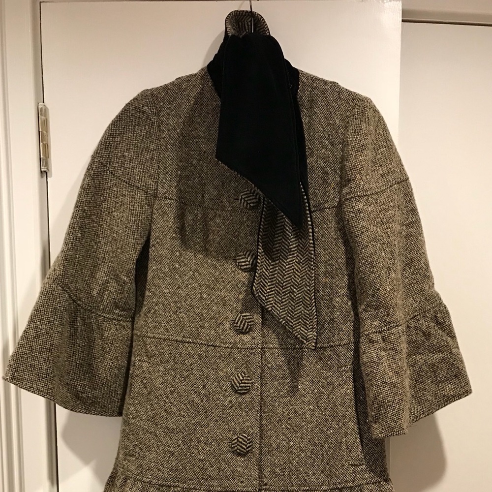 Nanette Lenore wool Tweed coat with scarf
